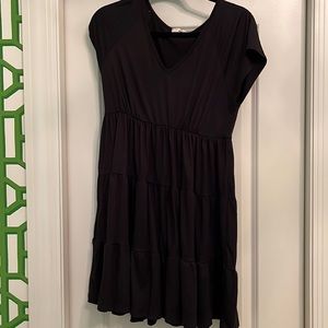 Easiest dress for summer!!! Unworn Vici dress. Light and airy but so chic!